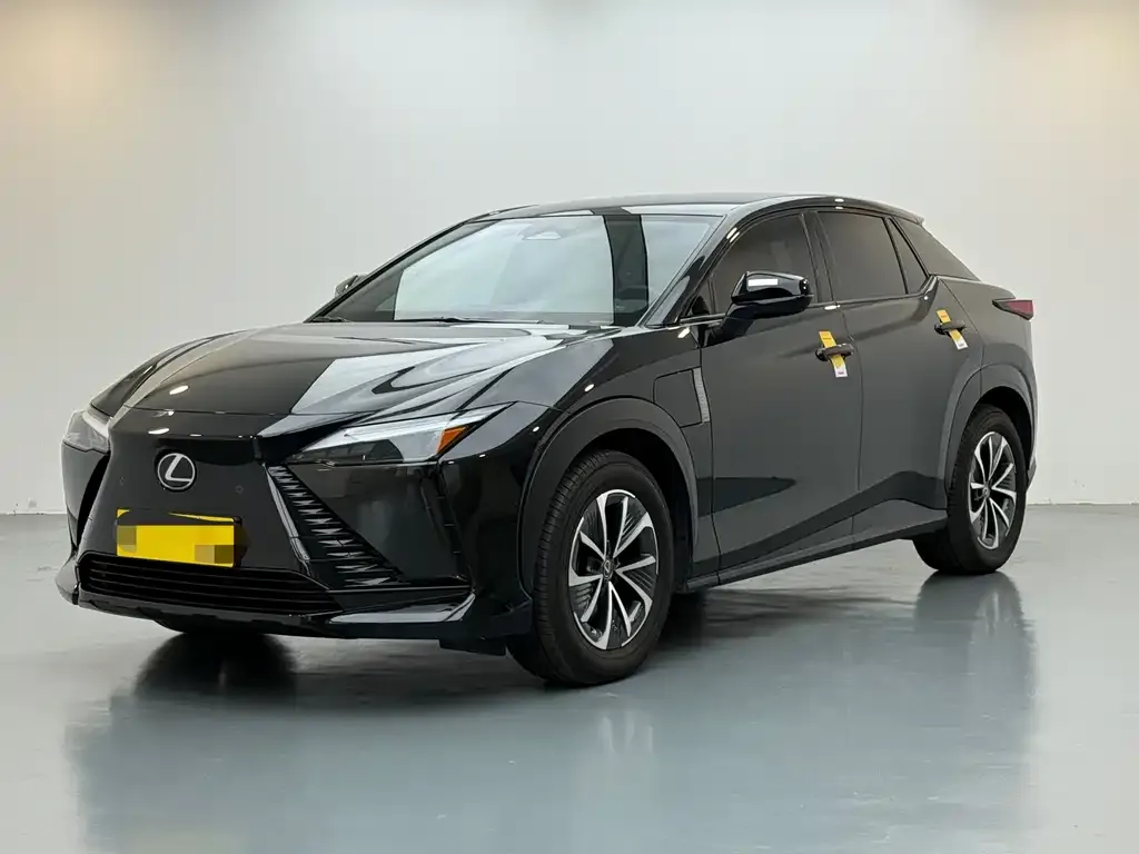 Lexus RZ — фото 1