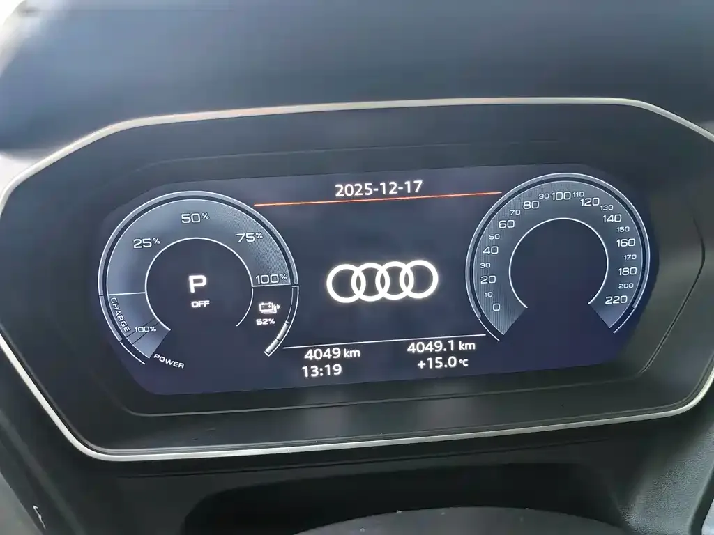 Audi Q4 e-tron — фото 3