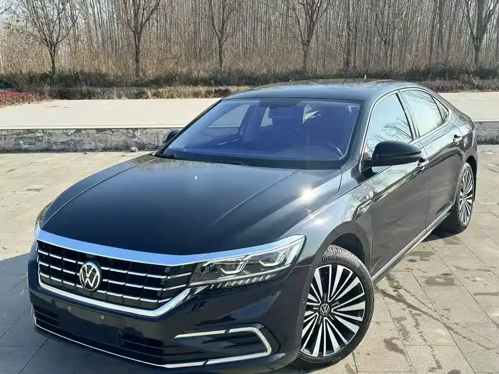Volkswagen Passat — фото 8