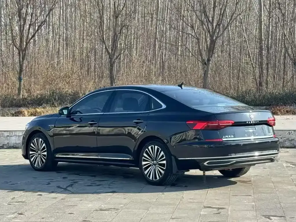 Volkswagen Passat — фото 4