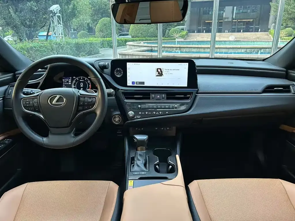 Lexus ES — фото 3