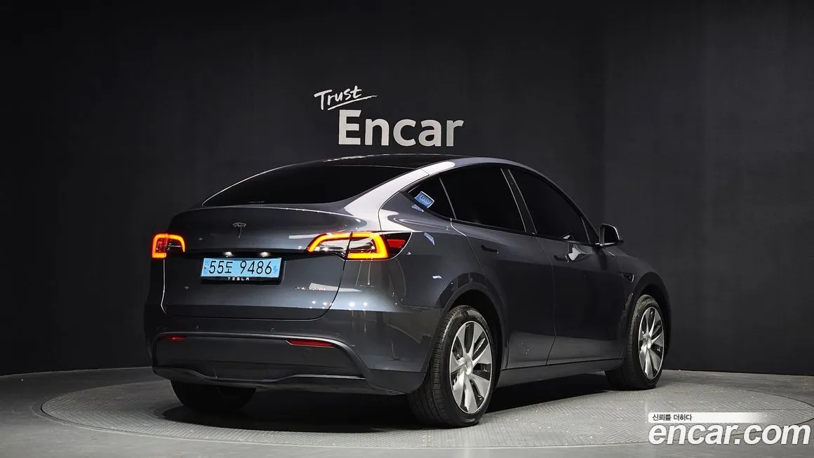 Tesla Model Y — фото 3