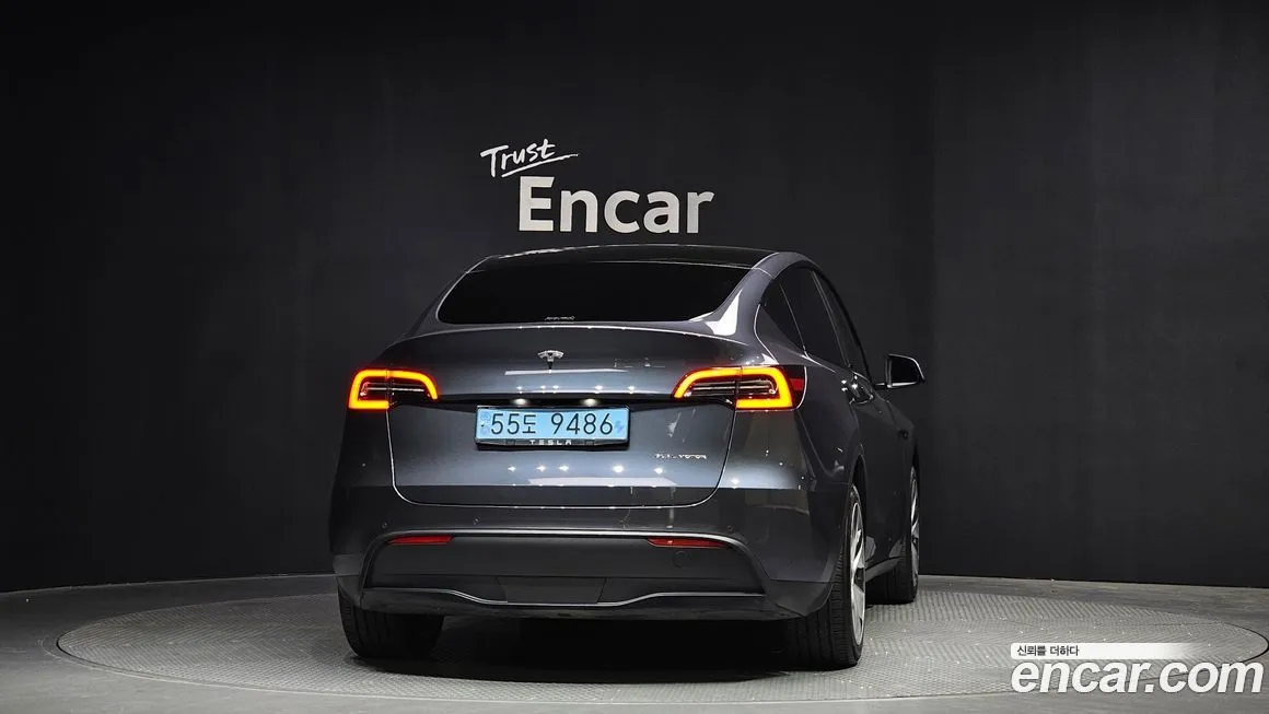 Tesla Model Y — фото 8