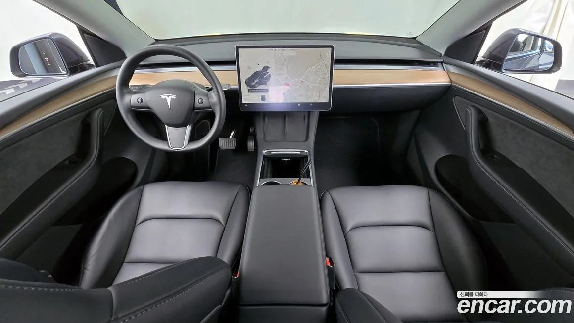 Tesla Model Y — фото 6