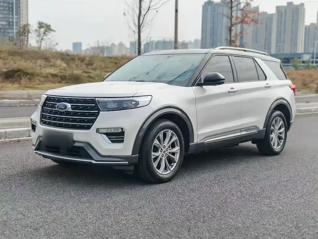Ford Explorer — фото 10