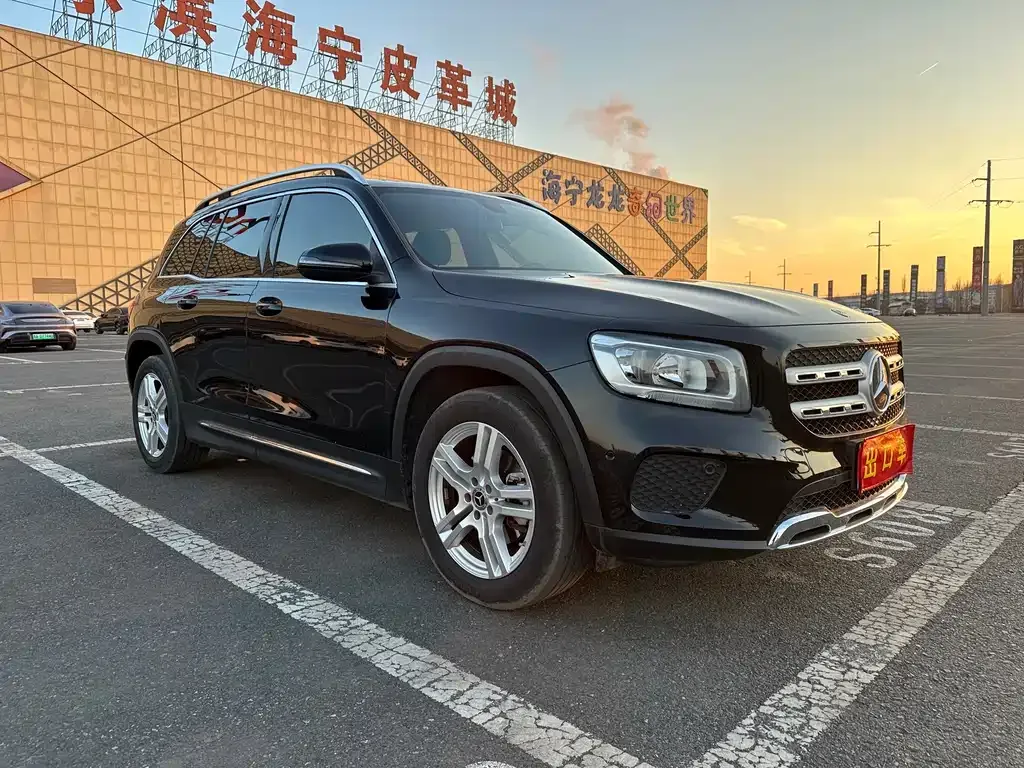 Mercedes-Benz GLB — фото 2