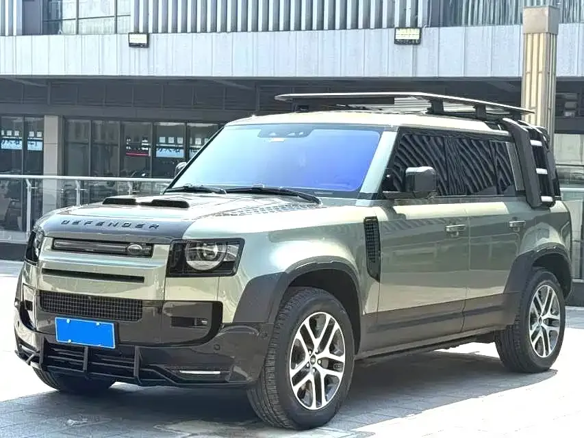 Land Rover Defender — фото 1