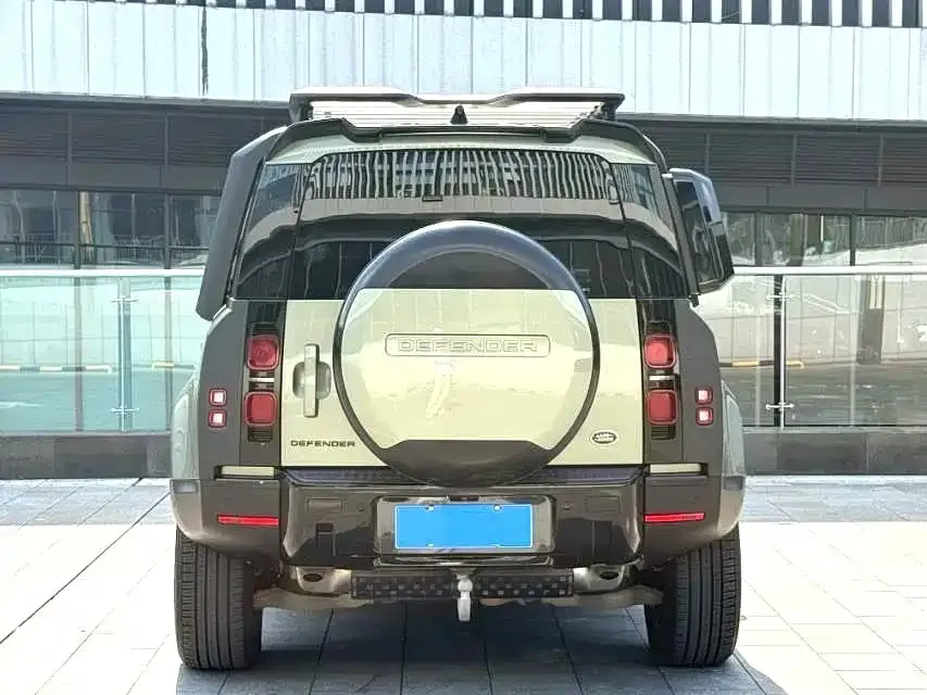 Land Rover Defender — фото 4