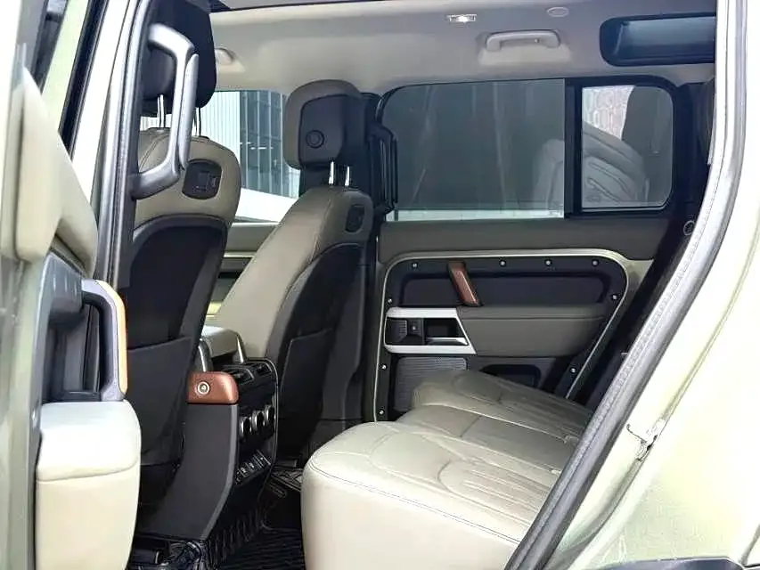 Land Rover Defender — фото 8