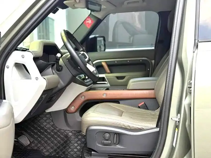 Land Rover Defender — фото 2