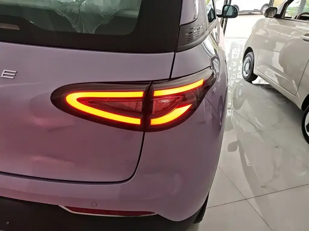 Geely Starburst — фото 8