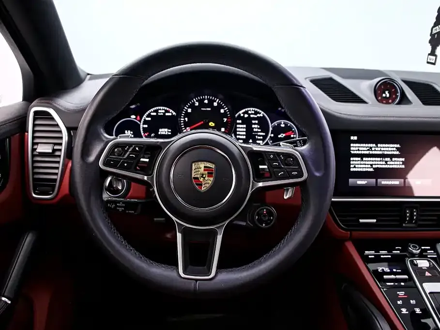 Porsche Cayenne — фото 6