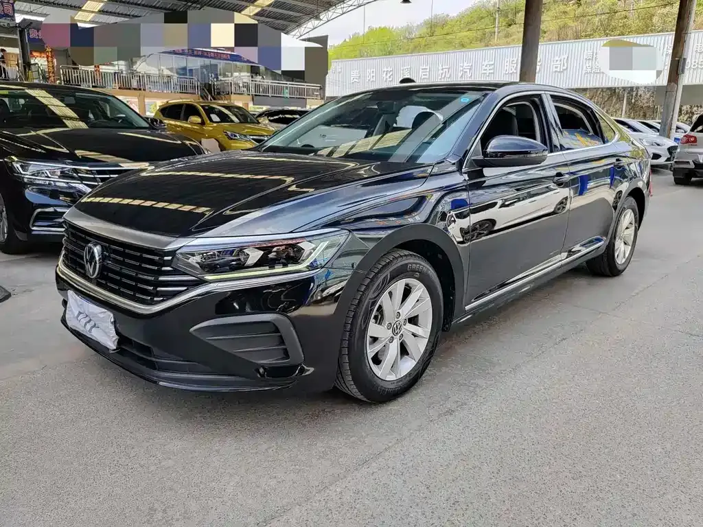 Volkswagen Passat — фото 1