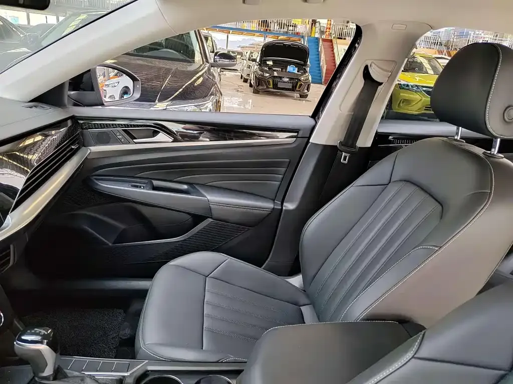 Volkswagen Passat — фото 4