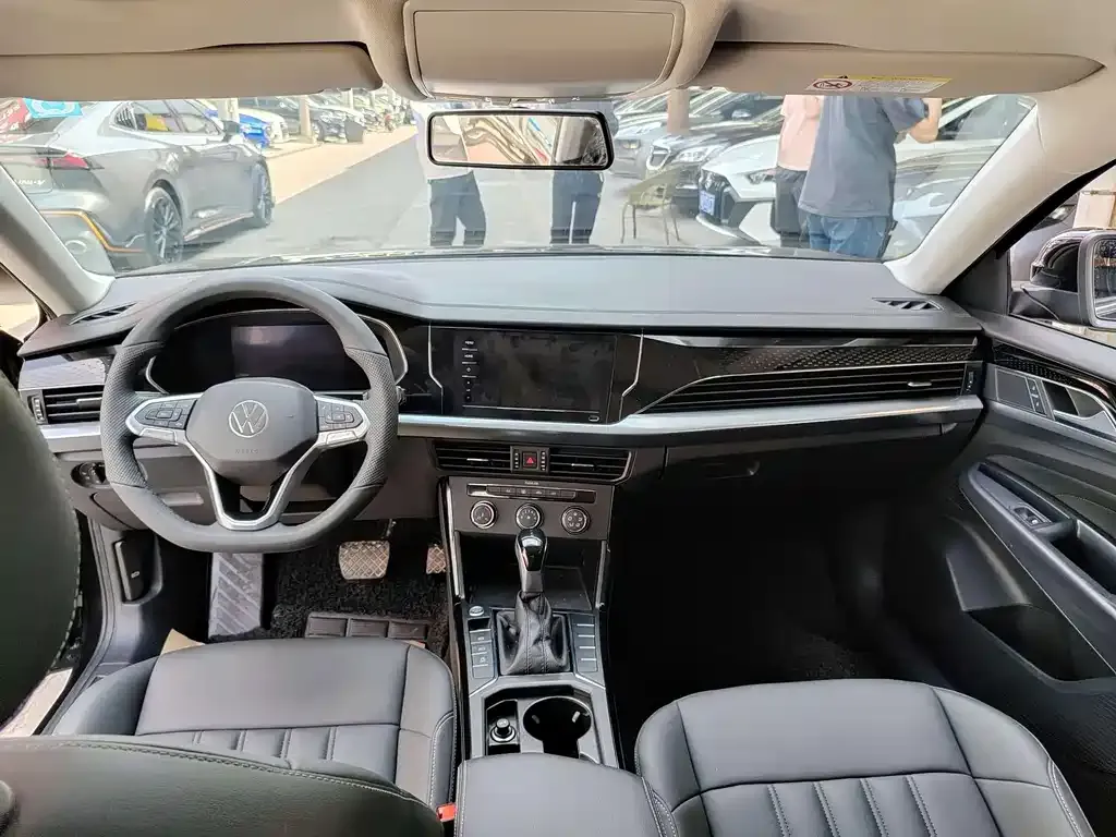 Volkswagen Passat — фото 5