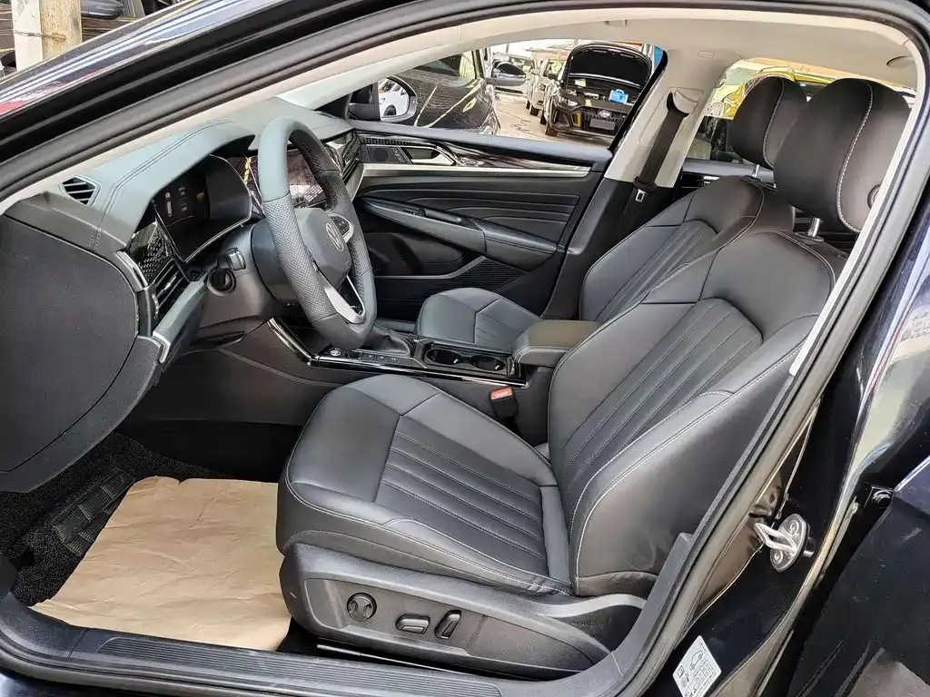 Volkswagen Passat — фото 6