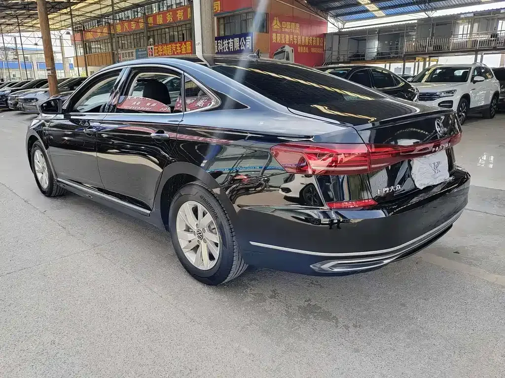 Volkswagen Passat — фото 8