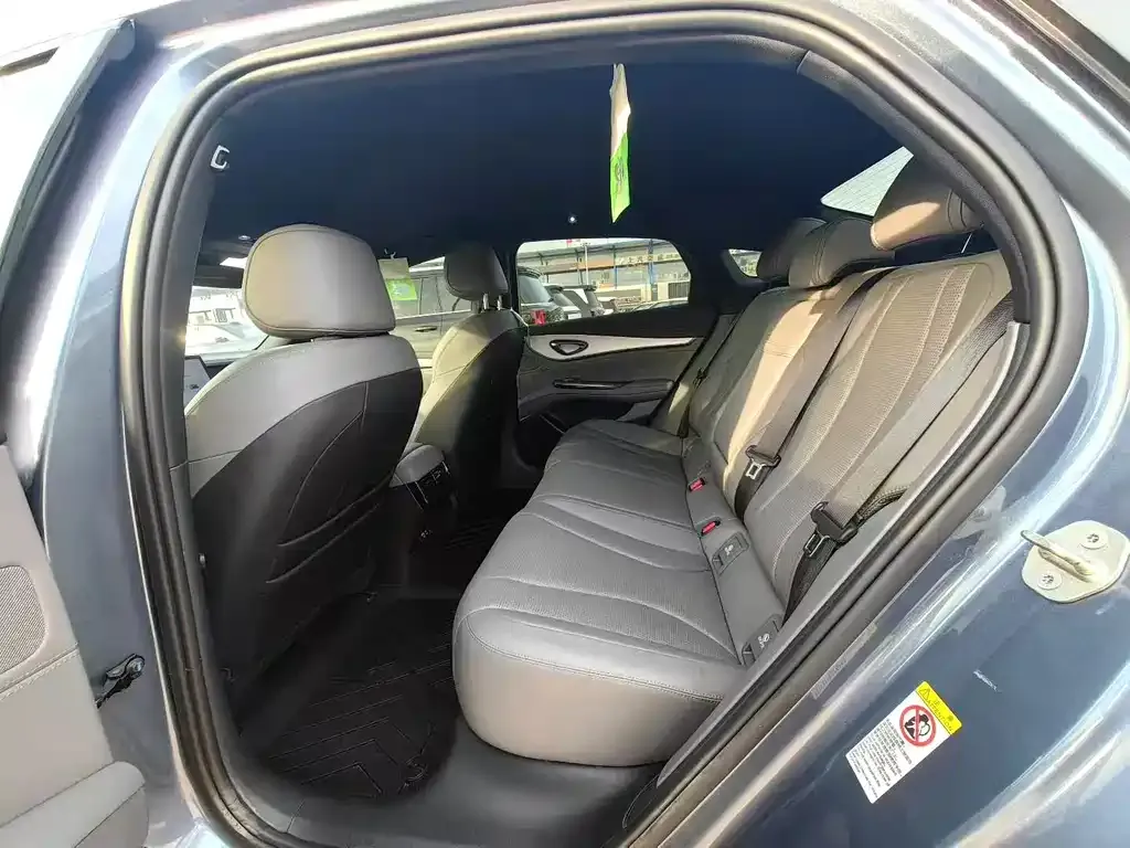 BYD Seal 07 DM-i — фото 3