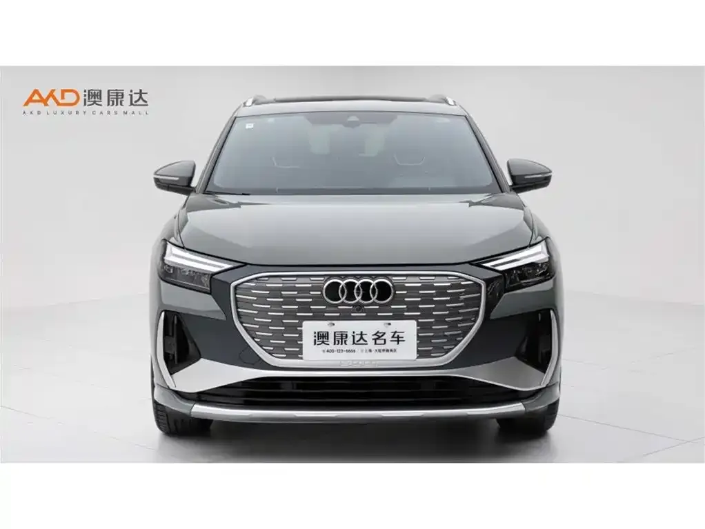 Audi Q4 e-tron — фото 2