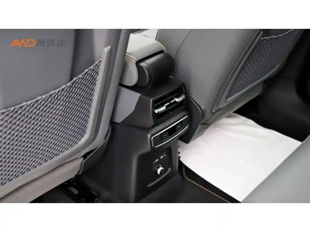 Audi Q4 e-tron — фото 10