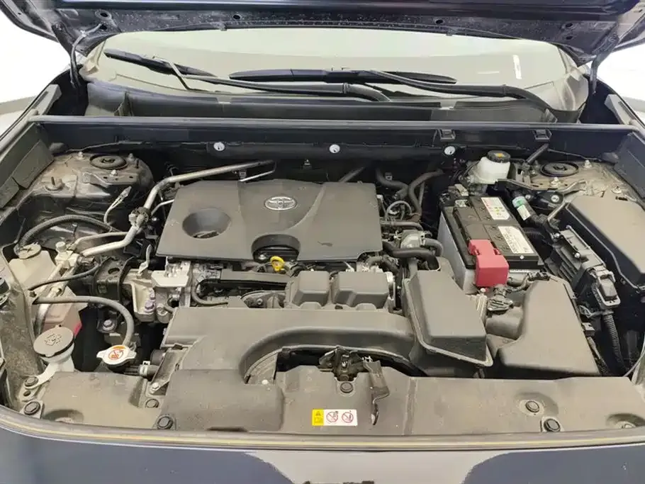 Toyota RAV4 — фото 10