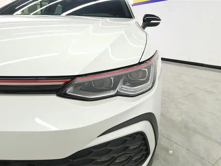 Volkswagen Golf GTI — фото 10