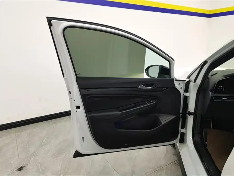 Volkswagen Golf GTI — фото 4