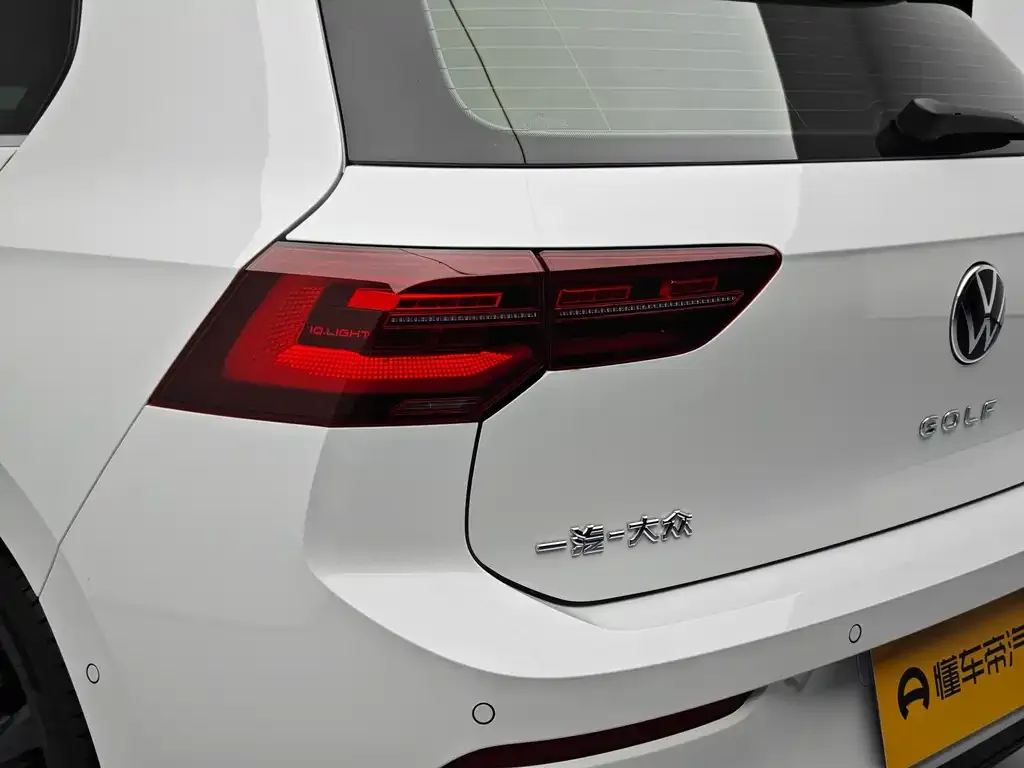 Volkswagen Golf — фото 10