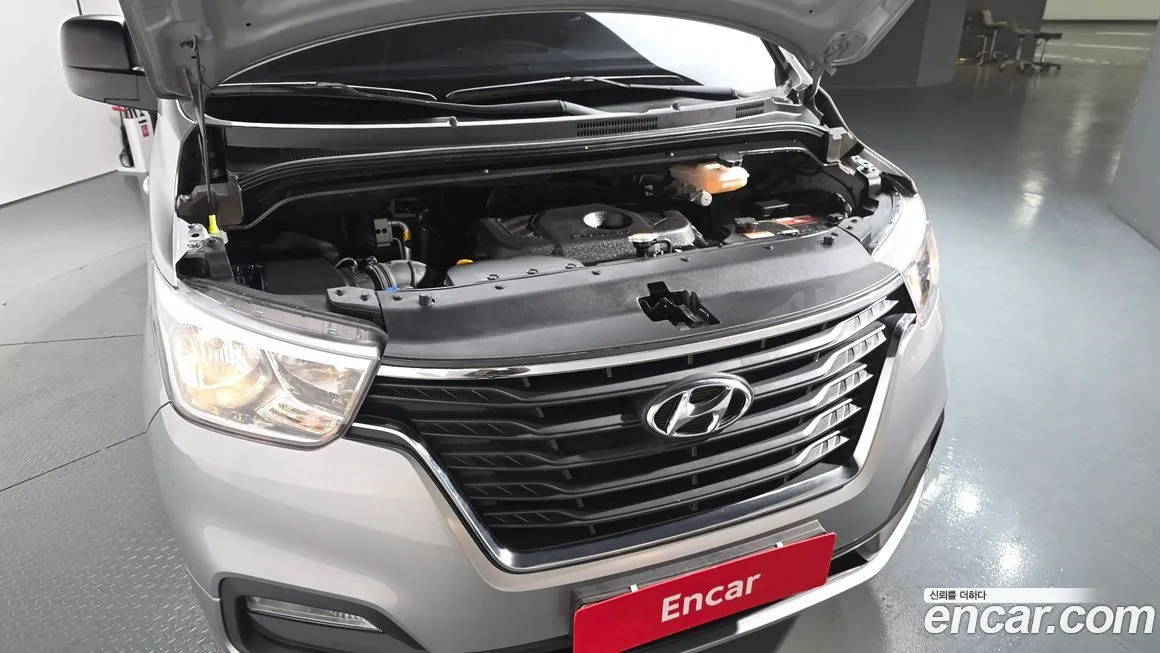 Hyundai Starex — фото 10