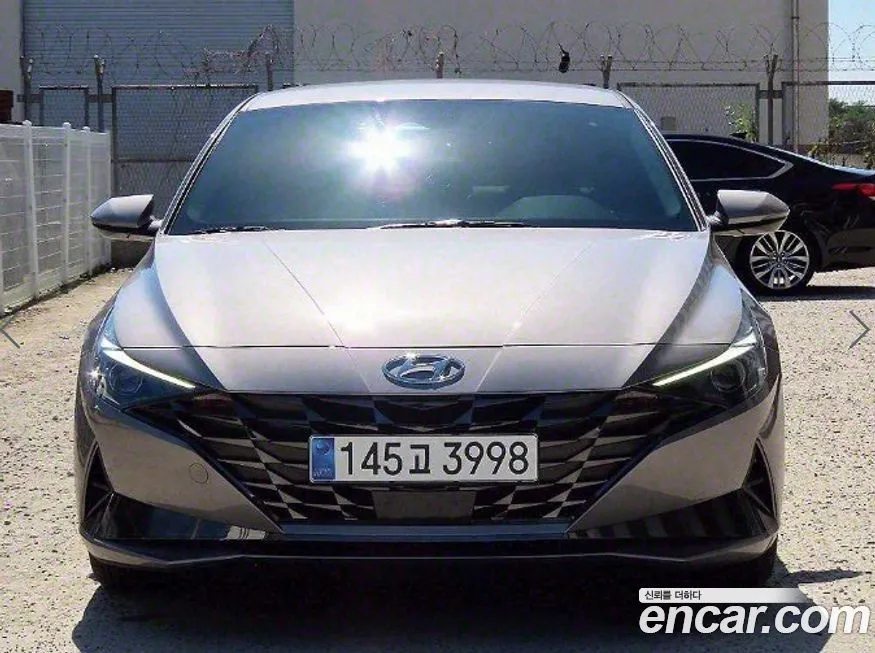 Hyundai AVANTE — фото 1