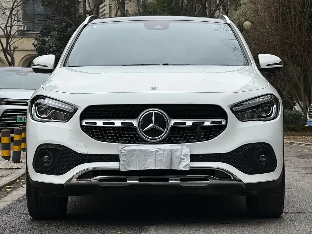 Mercedes-Benz GLA — фото 1