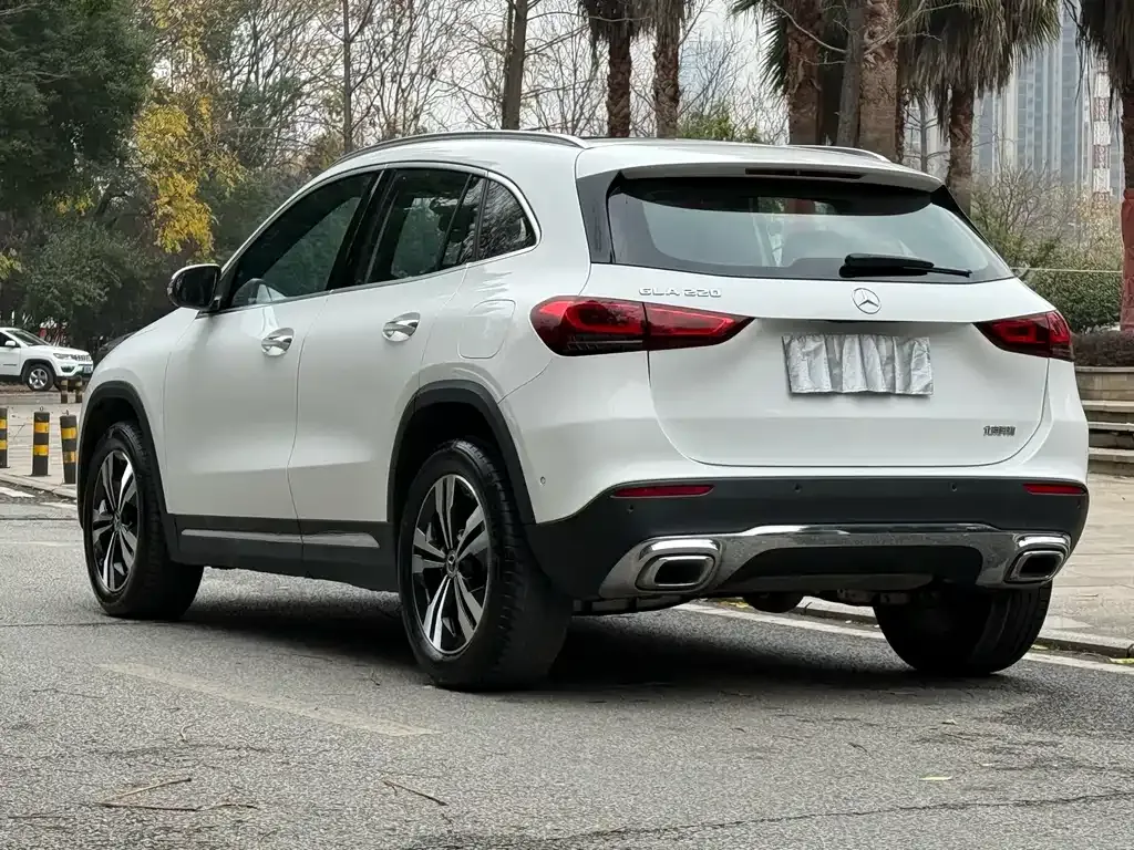 Mercedes-Benz GLA — фото 9