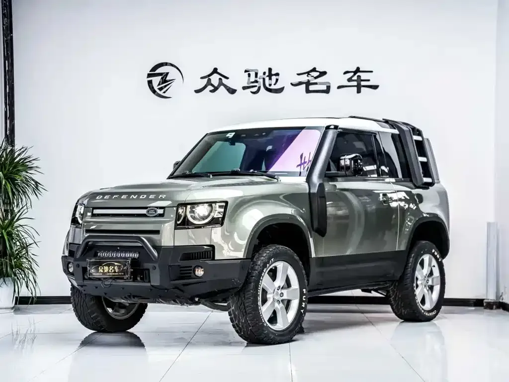 Land Rover Defender — фото 1