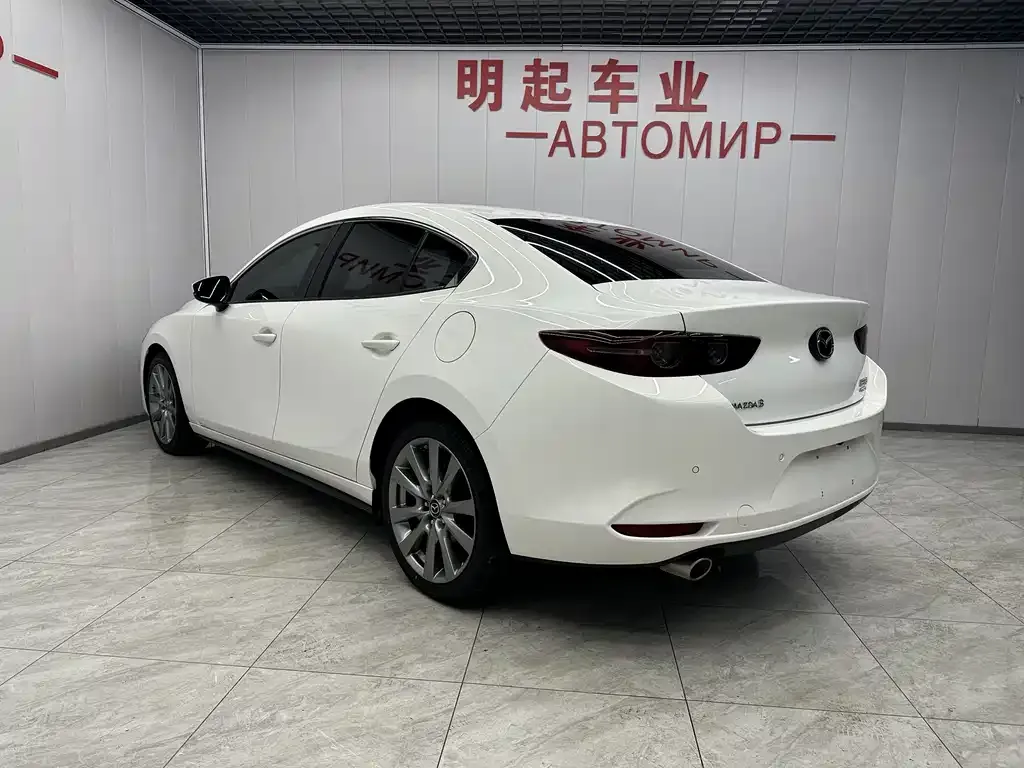 Mazda 3 Axela — фото 5