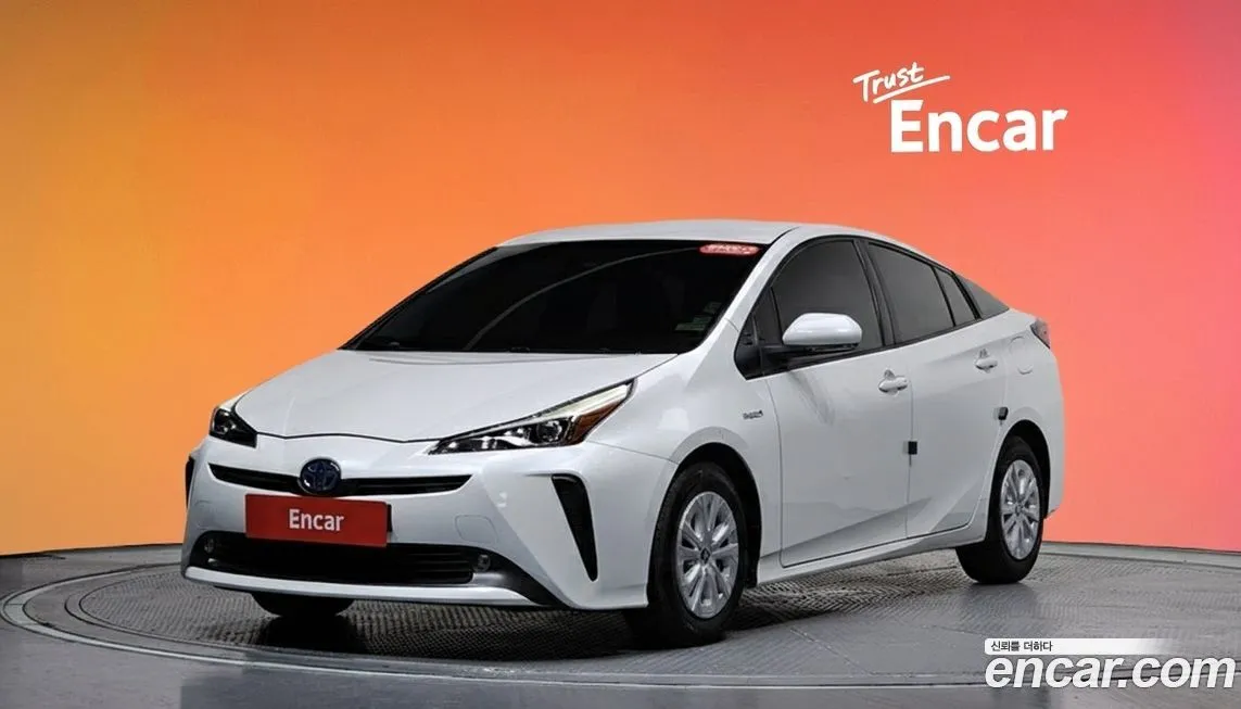 Toyota Prius — фото 1