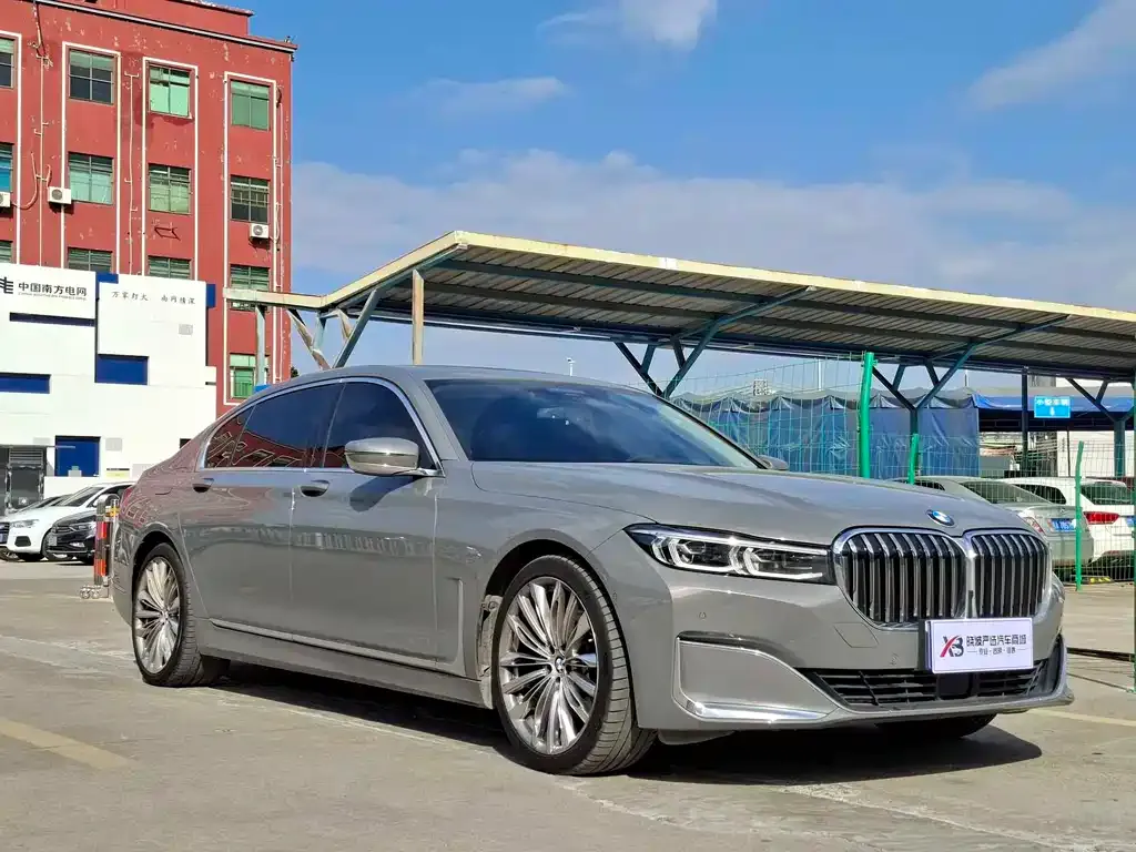 BMW 7 Series — фото 5