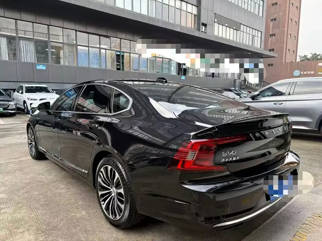 Volvo S90 — фото 9