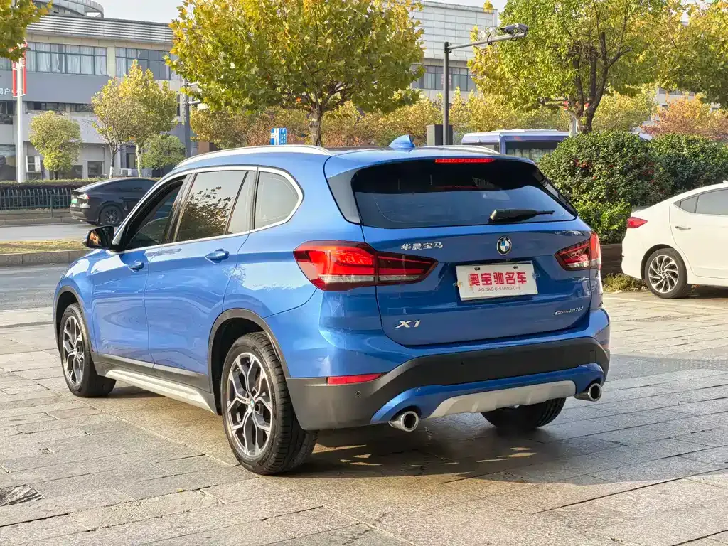 BMW X1 — фото 6