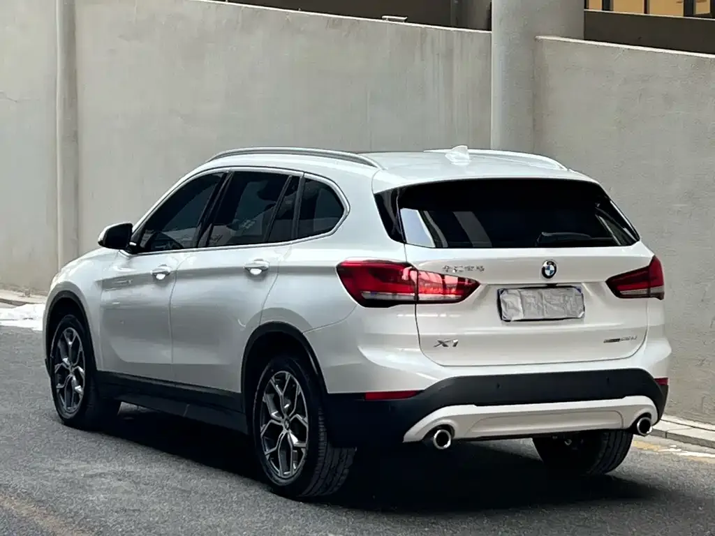 BMW X1 — фото 6