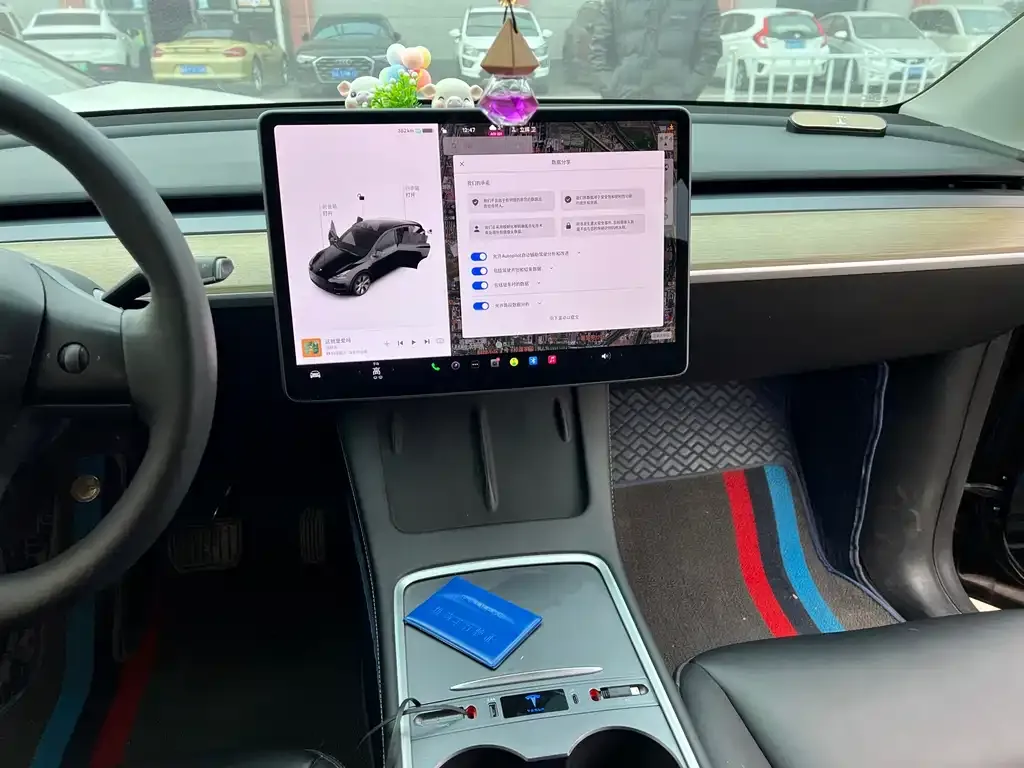 Tesla Model Y — фото 4