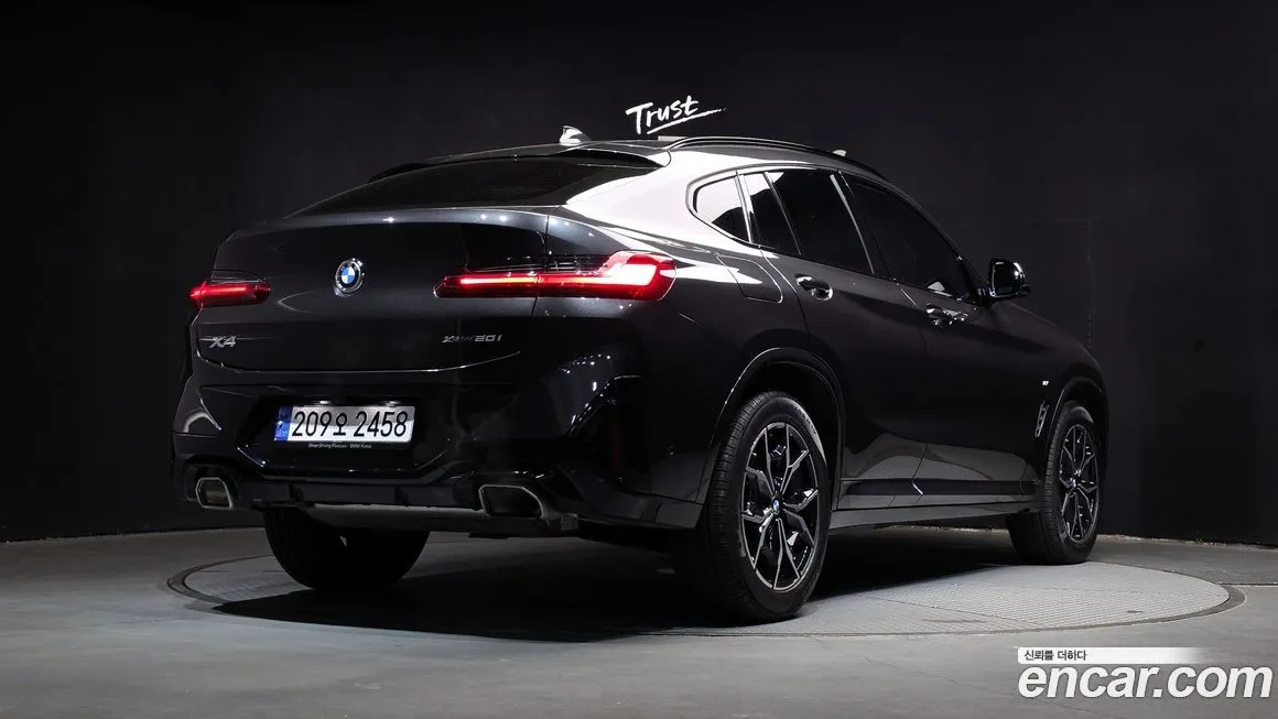 BMW X4 — фото 4