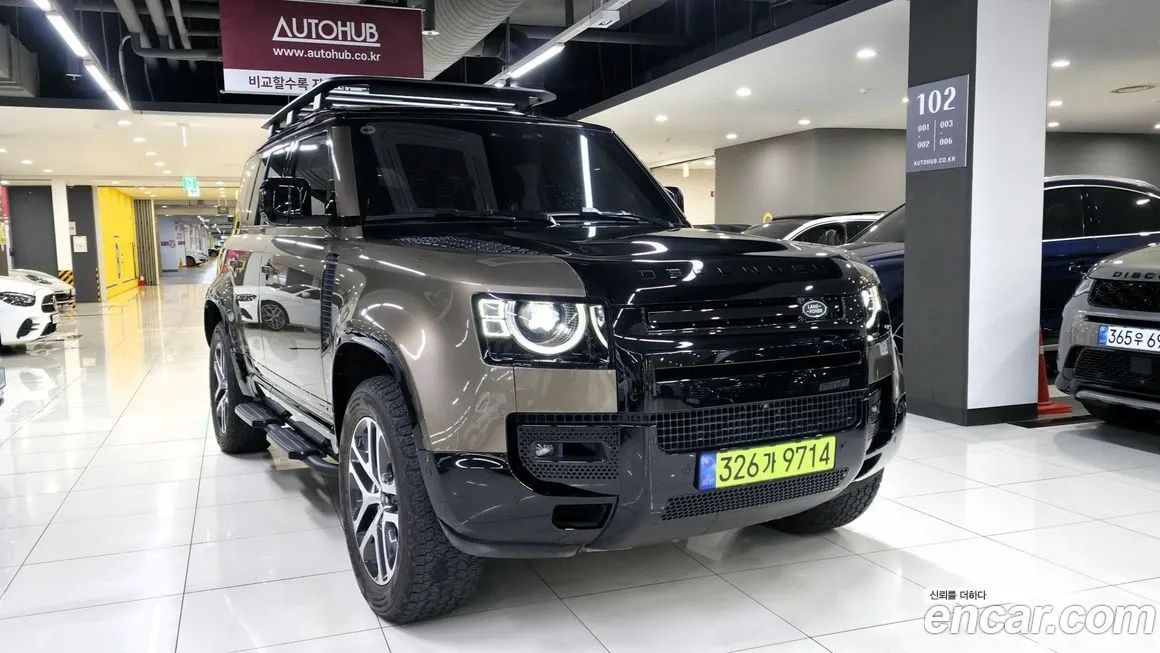 Land Rover Defender — фото 1