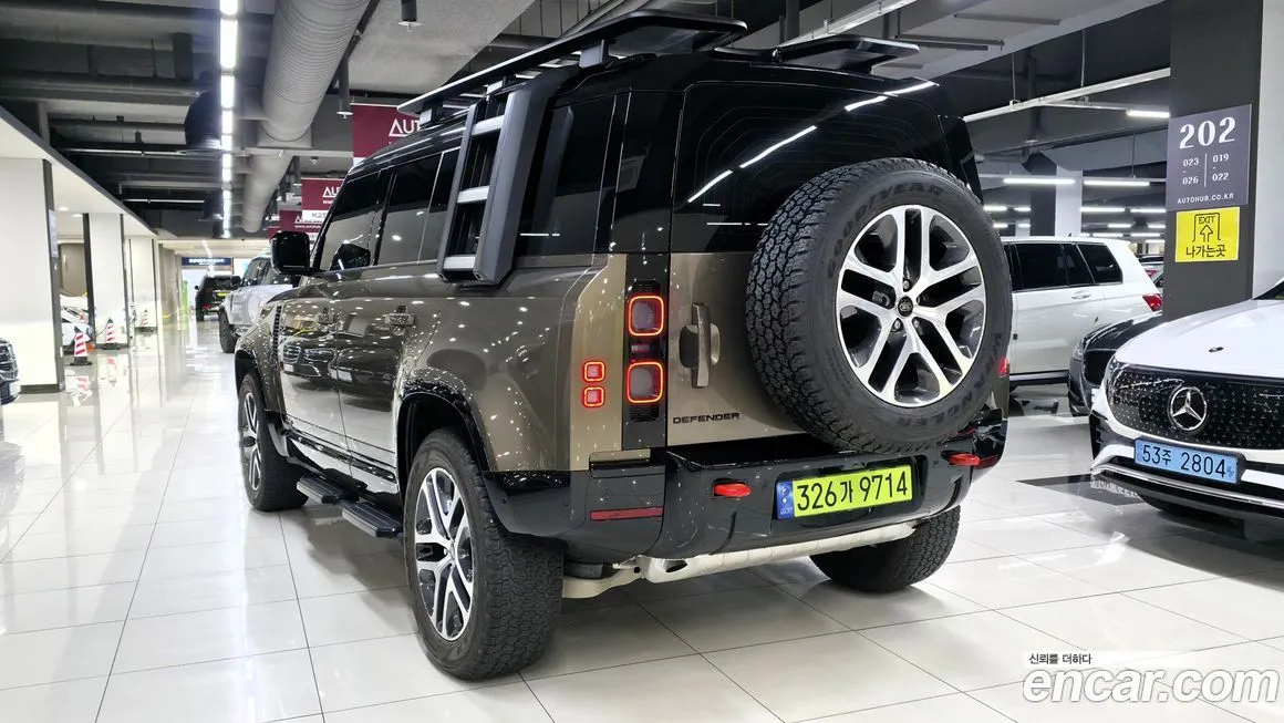 Land Rover Defender — фото 6