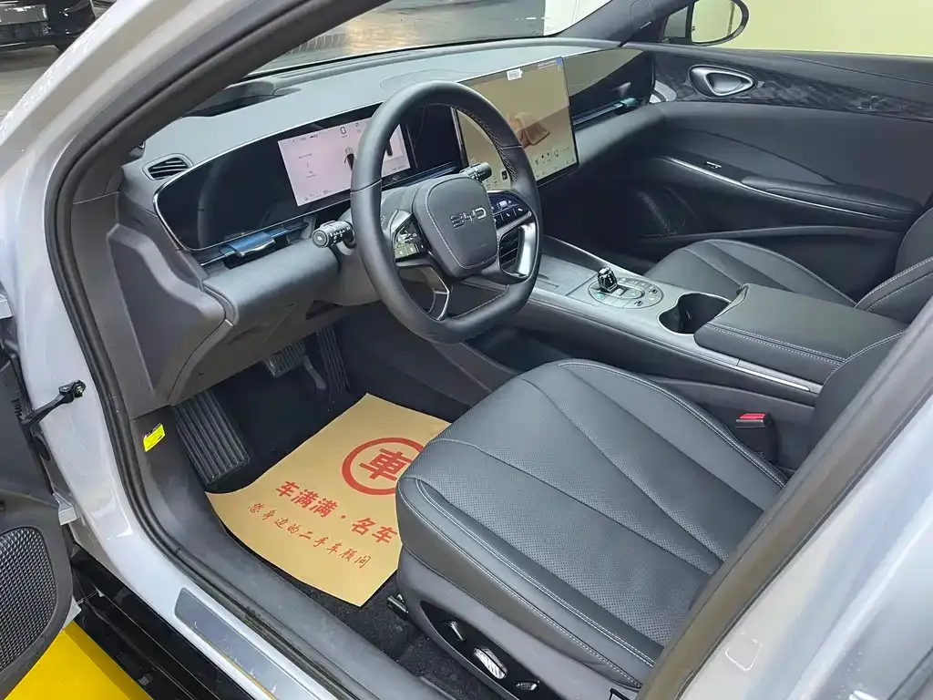 BYD Seal — фото 10