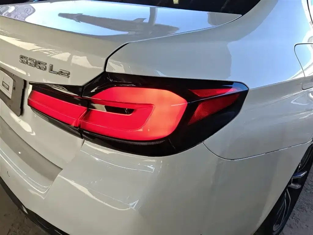 BMW 5 Series New Energy — фото 2