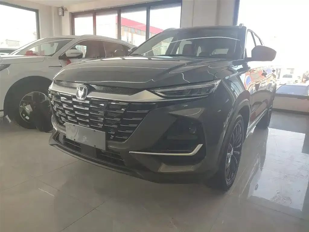 Changan CS75 — фото 1