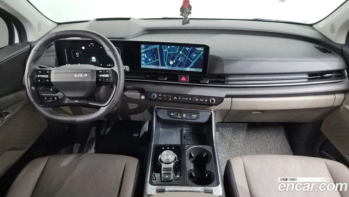 Kia Carnival — фото 9