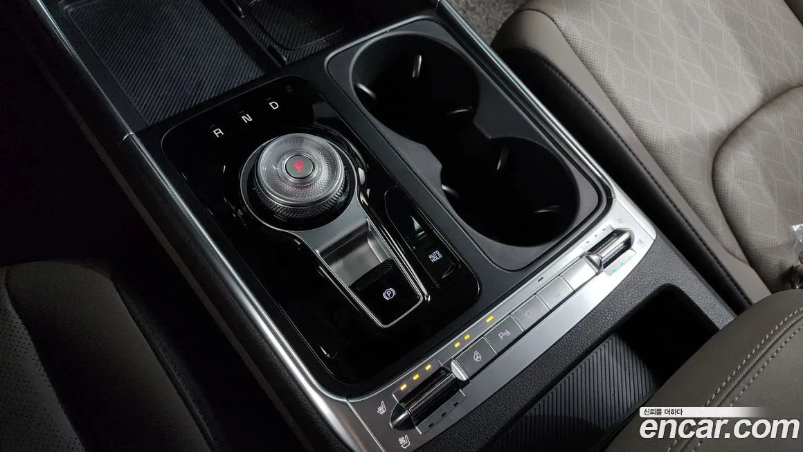 Kia Carnival — фото 10