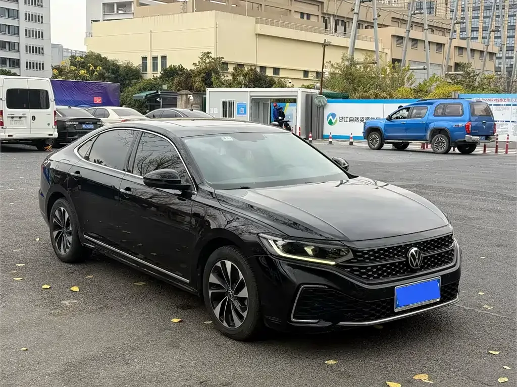 Volkswagen Passat — фото 3