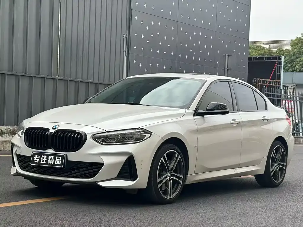BMW 1 Series — фото 1